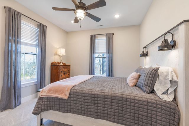 77 Chateau Lane, Branson West, MO 65737