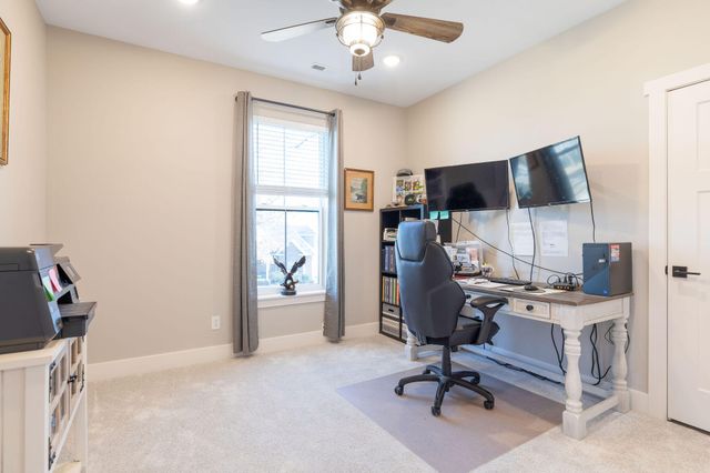 77 Chateau Lane, Branson West, MO 65737