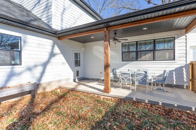 77 Chateau Lane, Branson West, MO 65737