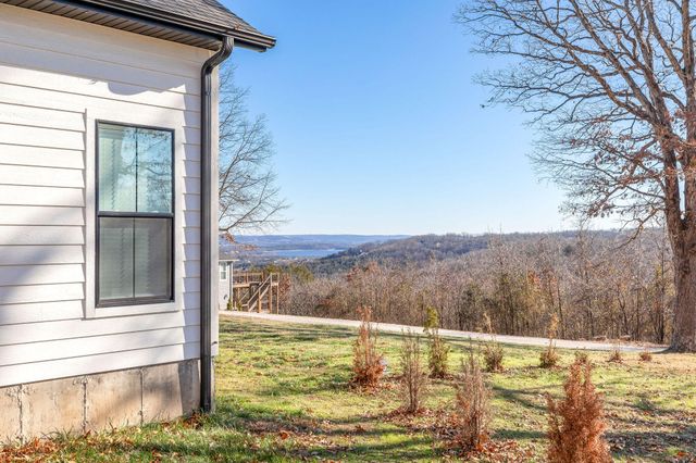 77 Chateau Lane, Branson West, MO 65737