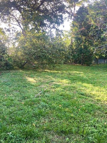 4900 SW 36th Ct, Pembroke Park, FL 33023