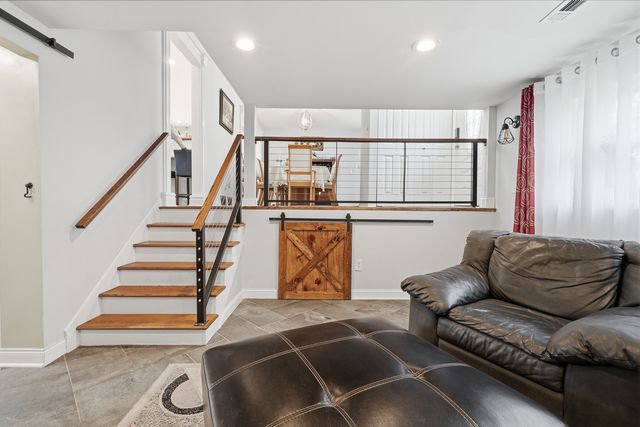 9209 W 147th Street, Orland Park, IL 60462