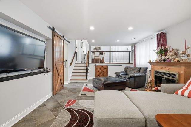 9209 W 147th Street, Orland Park, IL 60462