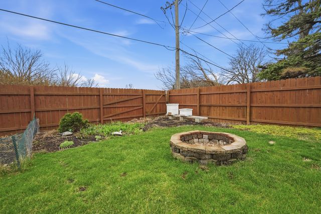 9209 W 147th Street, Orland Park, IL 60462