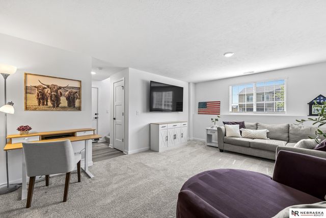 8205 N 174th Avenue, Bennington, NE 68007