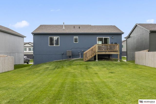 8205 N 174th Avenue, Bennington, NE 68007