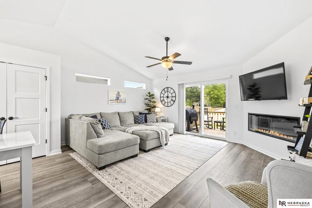 8205 N 174th Avenue, Bennington, NE 68007