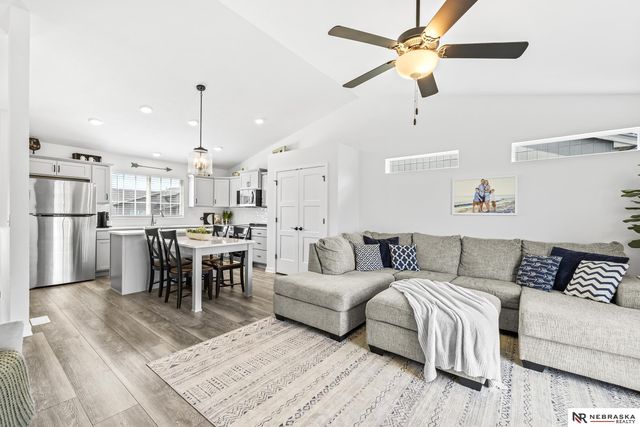 8205 N 174th Avenue, Bennington, NE 68007