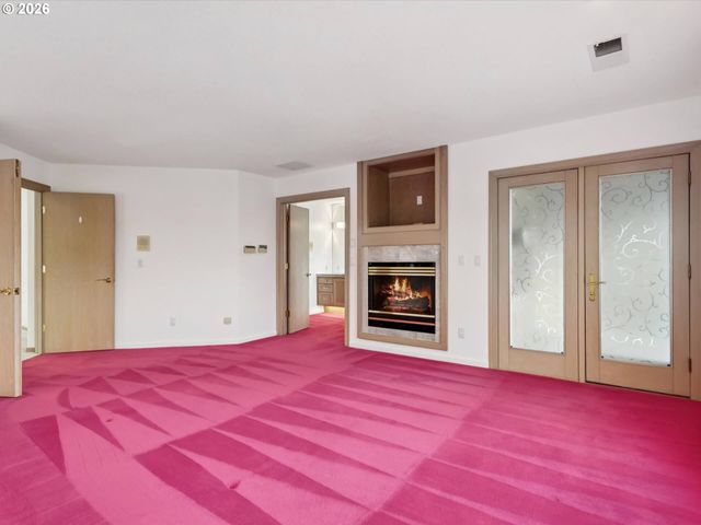 9027 Ne CLIFF St, Portland, OR 97220