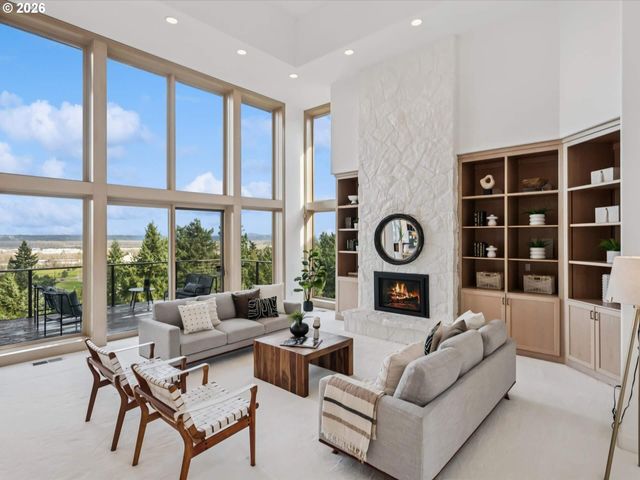 9027 Ne CLIFF St, Portland, OR 97220