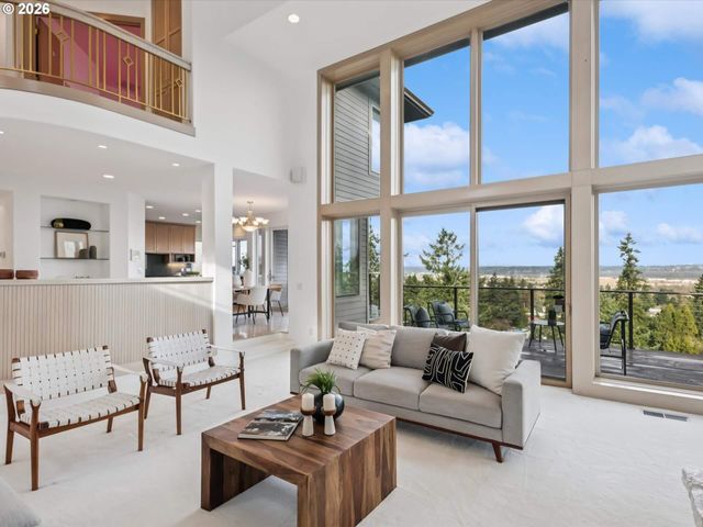 9027 Ne CLIFF St, Portland, OR 97220