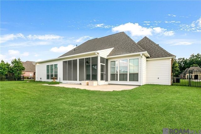 35352 Oak Haven Ave, Geismar, LA 70734