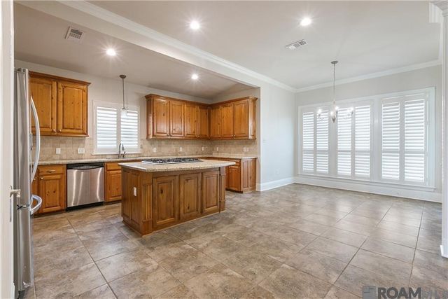 35352 Oak Haven Ave, Geismar, LA 70734