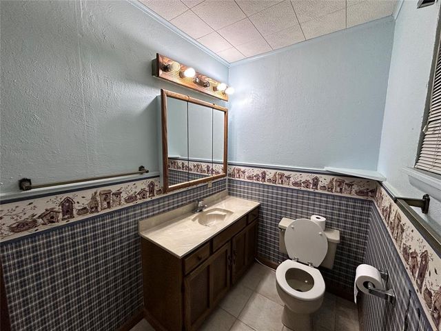 1909 E Davis Street, Weatherford, OK 73096