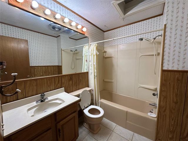 1909 E Davis Street, Weatherford, OK 73096