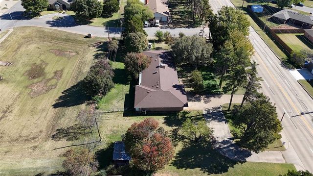 1909 E Davis Street, Weatherford, OK 73096