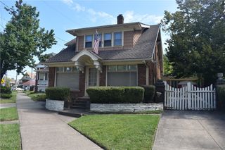 4581 Pearl Road, Cleveland, OH 44109