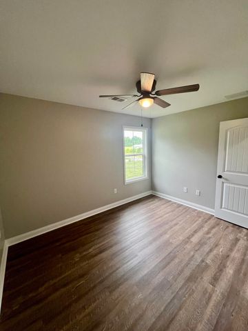 100 Bow Bridge Drive, Berea, KY 40403