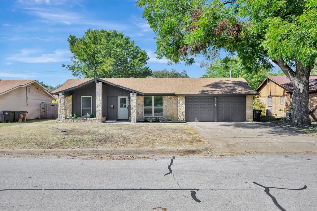 5308 Wentworth Street, Fort Worth, TX 76132