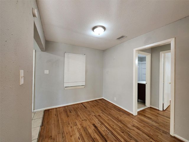 7937 Oak Knoll Lane, Houston, TX 77028