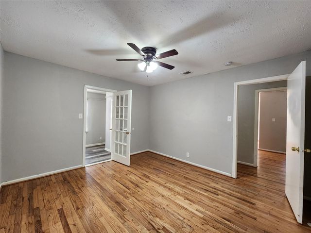 7937 Oak Knoll Lane, Houston, TX 77028