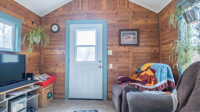 2725 County Road 1990, Willow Springs, MO 65793