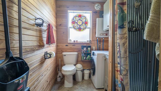 2725 County Road 1990, Willow Springs, MO 65793