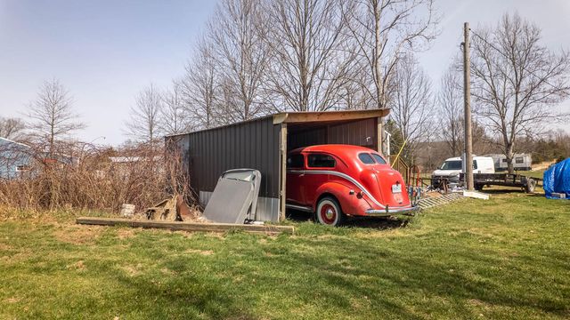 2725 County Road 1990, Willow Springs, MO 65793