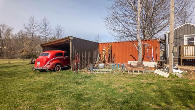 2725 County Road 1990, Willow Springs, MO 65793