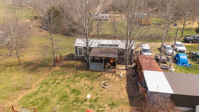 2725 County Road 1990, Willow Springs, MO 65793
