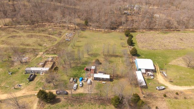 2725 County Road 1990, Willow Springs, MO 65793