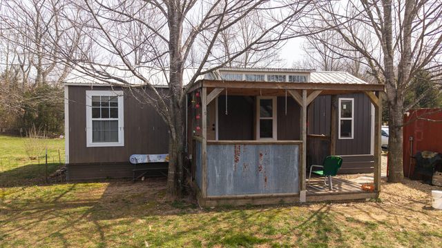 2725 County Road 1990, Willow Springs, MO 65793