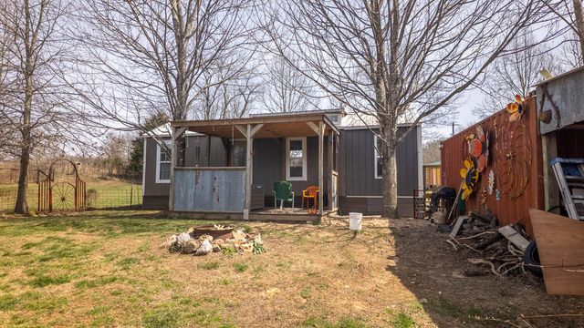 2725 County Road 1990, Willow Springs, MO 65793