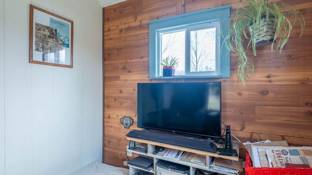 2725 County Road 1990, Willow Springs, MO 65793