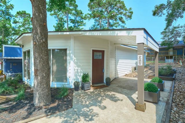 21 Harbour Lane, Coldspring, TX 77331