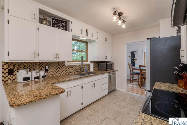 25 Eginton Road, Mankato, MN 56001