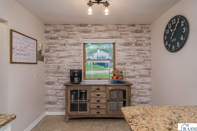 25 Eginton Road, Mankato, MN 56001