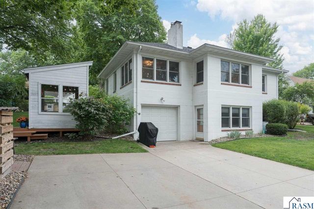 25 Eginton Road, Mankato, MN 56001