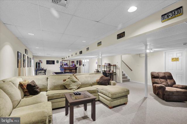 2004 RIDGEVIEW DR, Orwigsburg, PA 17961