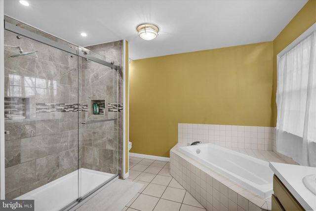 2004 RIDGEVIEW DR, Orwigsburg, PA 17961