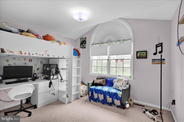 2004 RIDGEVIEW DR, Orwigsburg, PA 17961