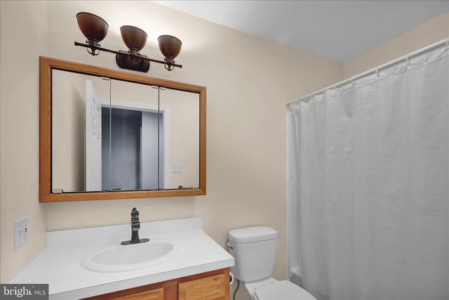 2004 RIDGEVIEW DR, Orwigsburg, PA 17961