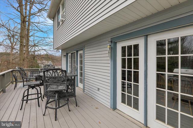 2004 RIDGEVIEW DR, Orwigsburg, PA 17961