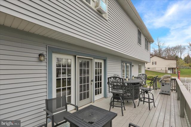 2004 RIDGEVIEW DR, Orwigsburg, PA 17961