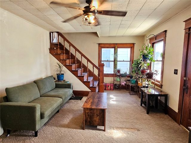 1506 8th Avenue SE, Cedar Rapids, IA 52403