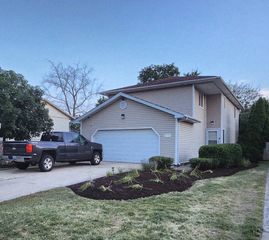 2209 Greengold Street, Crest Hill, IL 60403