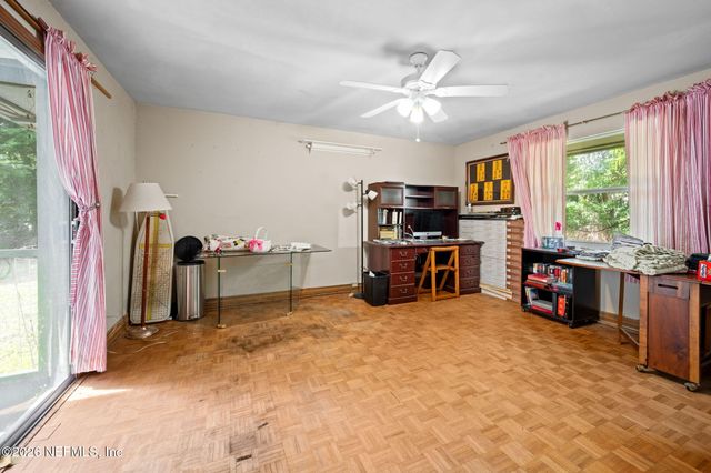 1215 LAMANTO Avenue E, Jacksonville, FL 32211