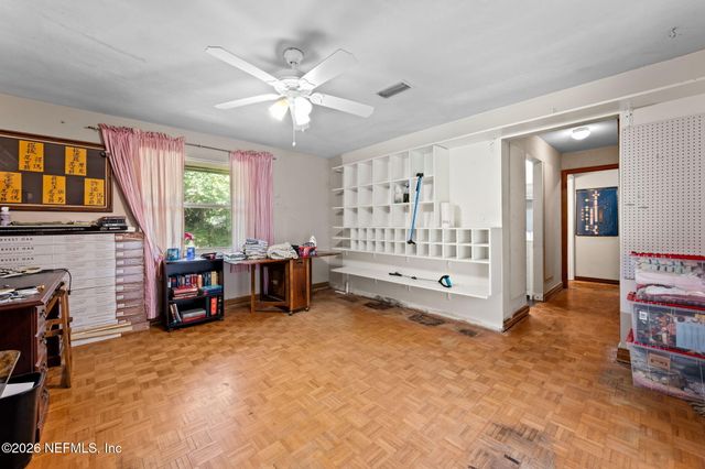 1215 LAMANTO Avenue E, Jacksonville, FL 32211