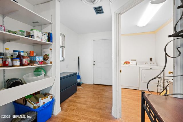 1215 LAMANTO Avenue E, Jacksonville, FL 32211