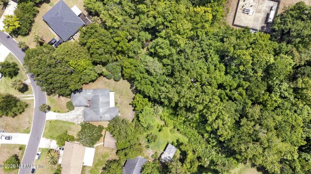 1215 LAMANTO Avenue E, Jacksonville, FL 32211